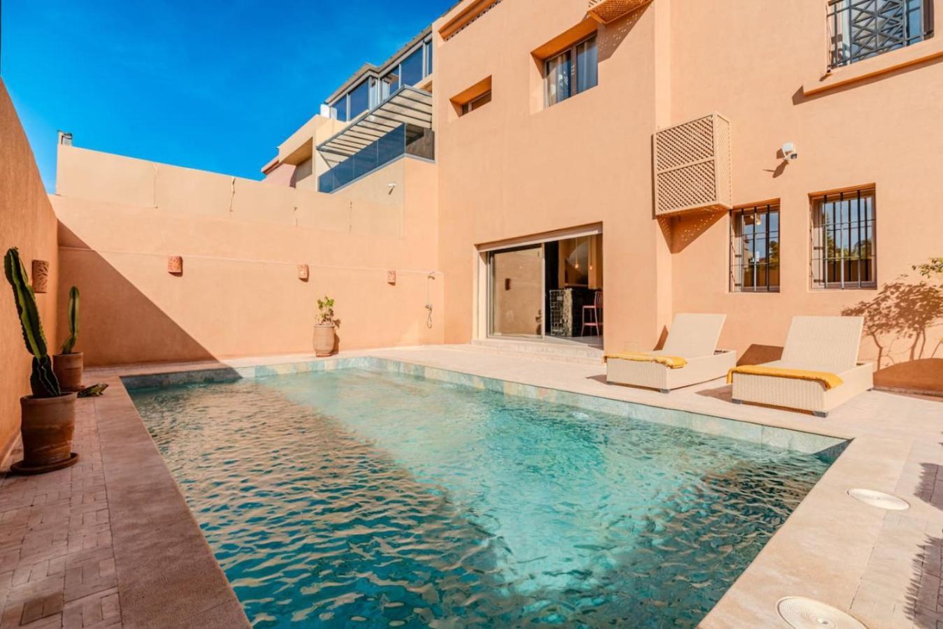 D Exception 5 Et Piscine Privee